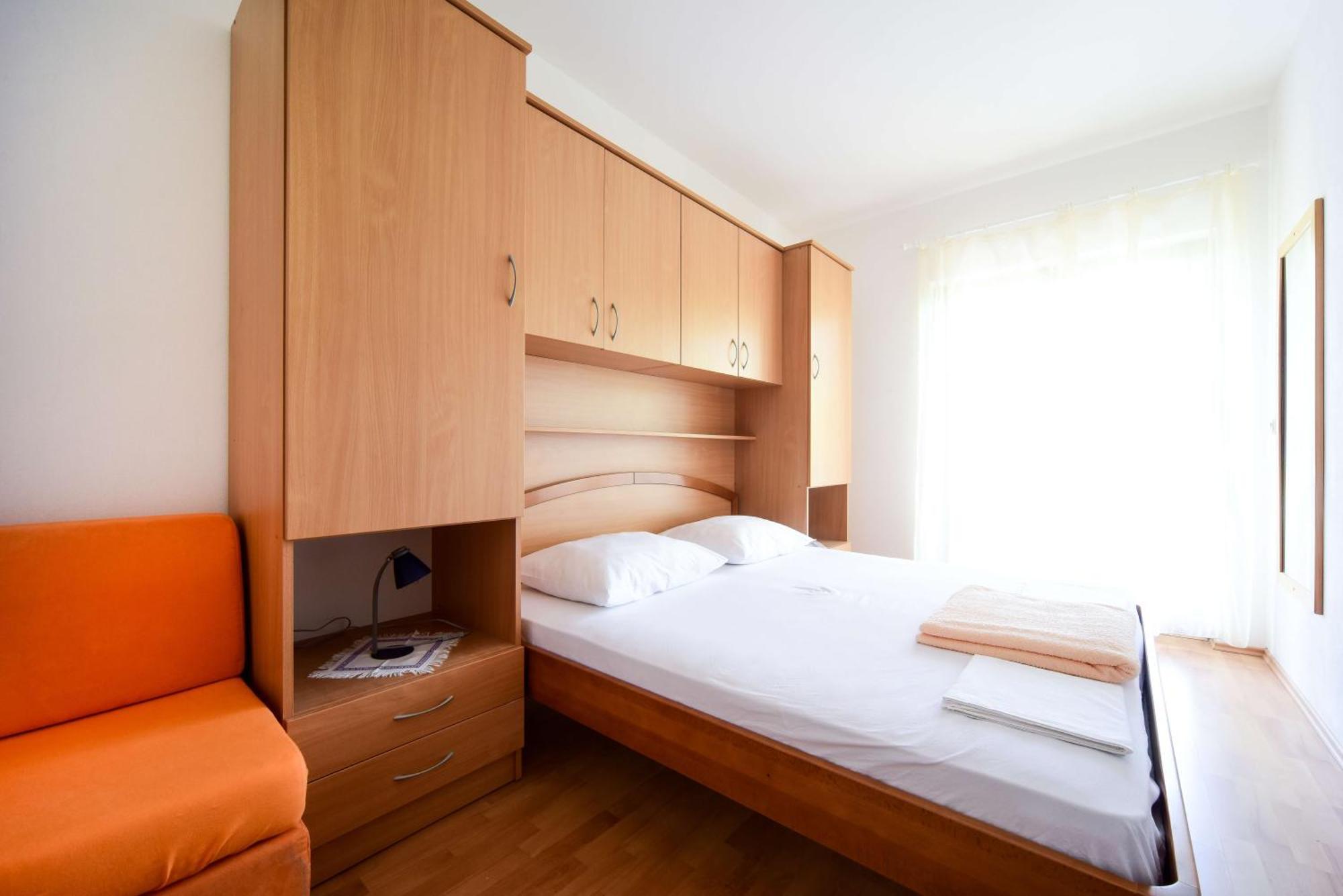 Apartments Mrva Ugljan Esterno foto